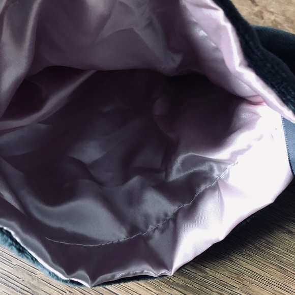 KUROMI-NWOT Soft Dark Gray Drawstring Pouch - Picture 11 of 12